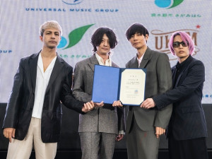 [Alexandros]が相模原市名誉観光親善大使に就任！駅メロ「ワタリドリ」観客や市民と奏でた地元愛
